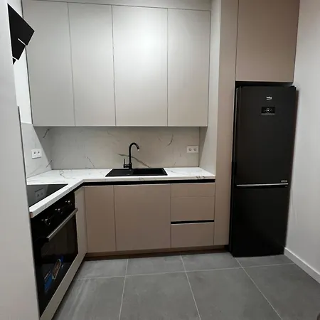 Metropolis Apartment *